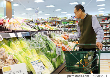 在超市的高級購物 30503501