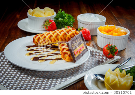 dessert dessert 30510701