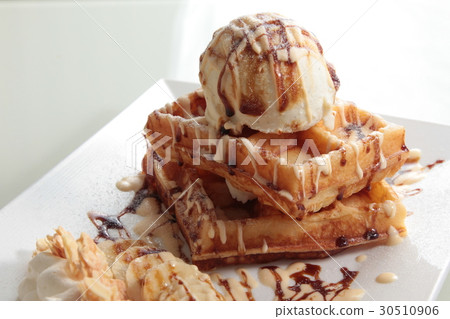dessert 30510906