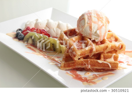 dessert dessert 30510921