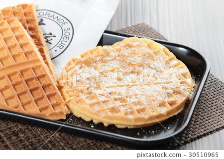 dessert dessert 30510965