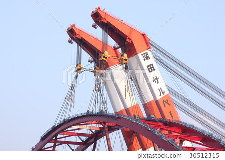 Building a bridge 30512315