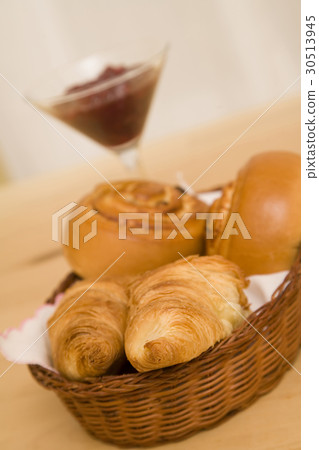 Baked goods with jam 30513945