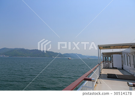 瀨戶內海的風景,從船的頂部 瀨戶內海的風景,從船的頂部 30514178