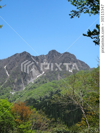 Ogawa mountain surrounded by fresh green Tottori blue sky Ogawa mountain surrounded by fresh green Tottori blue sky 30515347