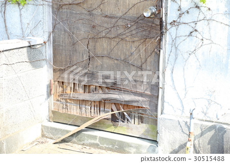 Old housing 30515488