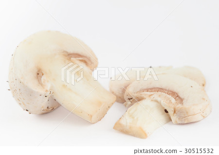 Freshly harvested mushroom (Agaricus bisporus) 30515532