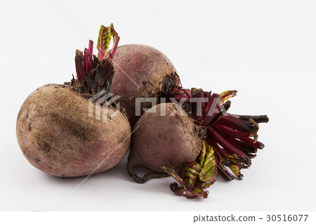 Beetroot (Beta vulgaris) isolated 30516077