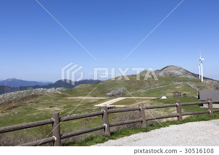 Shikoku karst 30516108