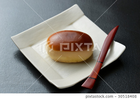 栗子蛋糕 30518408