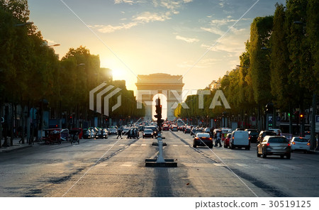 Champs Elysee 30519125