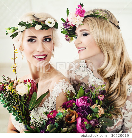 Flowers Style Portrait of Beautiful Women 30520019