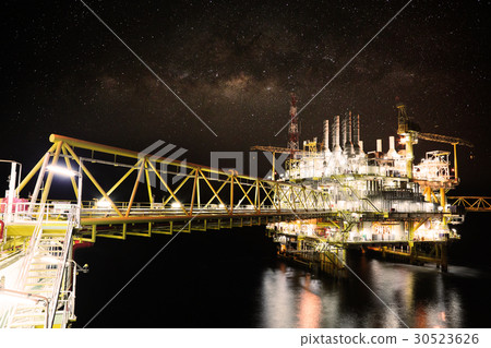 Offshore construction platform for production oil Offshore construction platform for production oil 30523626