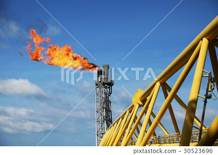 Offshore construction platform for production oil  30523696