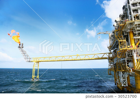 Offshore construction platform for production oil  30523700