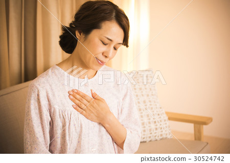 中年女性 30524742