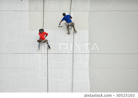 Un safety Painters and harnesses hanging  30525103