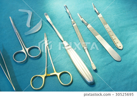 Surgical instruments 30525695
