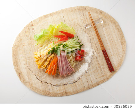 chilled Chinese noodles  30526059