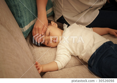 母親測量孩子的熱量 30526098