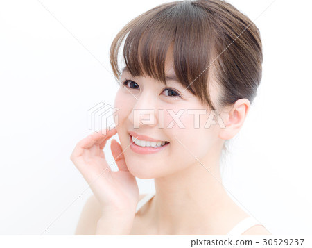 Beauty · female 30529237
