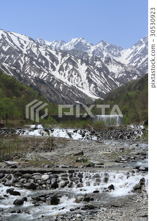 Northern Alps in May Maybe after the Tateyama mountain range murder 30530923