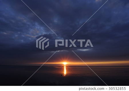 Fantastic sunset of Hokkaido 30532855