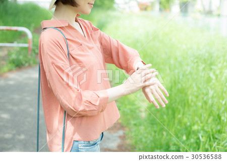 肖像女性 30536588