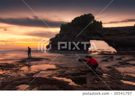 Pre wedding at Tanah lot temple 30541797