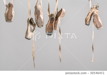 Hanging pointe shoes 30546451