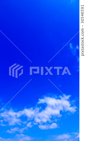 Sky and clouds in May (Vertical) 30546591
