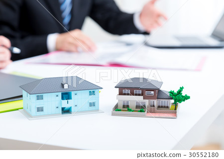 房地產住宅租賃微型固定資產稅房地產投資諮詢免稅公寓或獨立式住宅 30552180