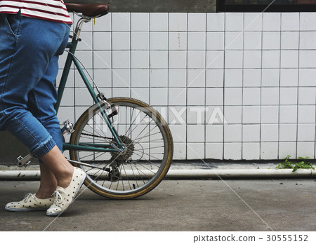 Adult Woman With Bicycle Daily Routine Lifestyle Adult Woman With Bicycle Daily Routine Lifestyle 30555152
