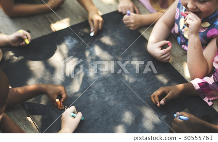 Diversity Group Of Kids Drawing Chalk Board 30555761