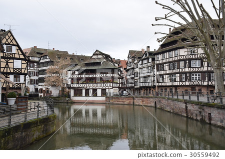Petit France Petit France 30559492