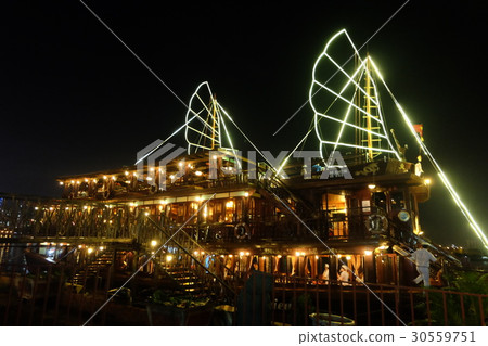 越南胡志明市西貢河上餐廳 30559751