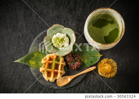 圖庫照片: 華夫餅 抹茶 日本茶