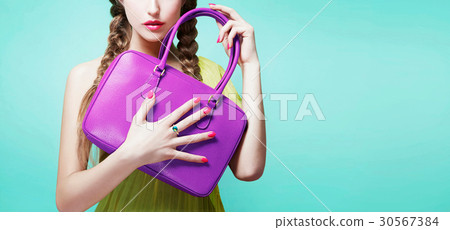 Foreigner model shopping image with a purple leather bag 30567384