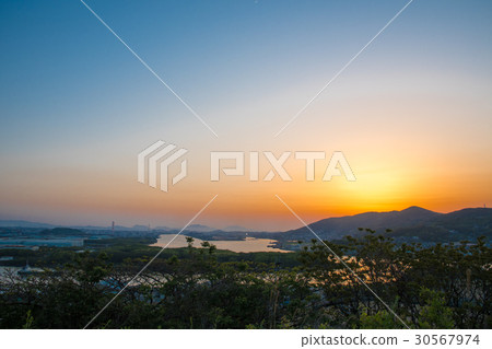 Dusk of Oku Donghai Bay 30567974