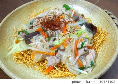 Dish udon 30571308