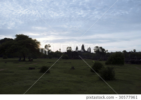 柬埔寨吳哥窟廢墟晨光 柬埔寨吳哥窟廢墟晨光 30577961