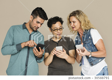 Adults Using Smart Phone Sharing Adults Using Smart Phone Sharing 30588791
