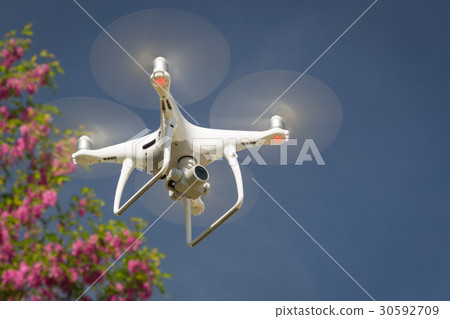 Unmanned Aircraft System (UAV) Quadcopter Drone  30592709