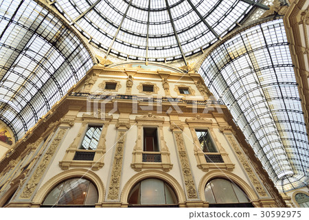 意大利米蘭廣場 30592975