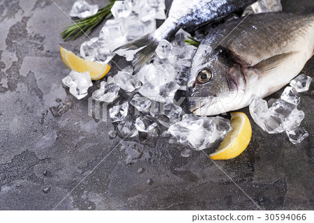 Fresh fish on ice Fresh fish on ice 30594066