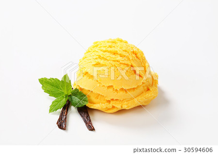Scoop of yellow ice cream 30594606