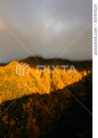 攀登Mt. Otagake和黎明日落 攀登Mt. Otagake和黎明日落 30597029