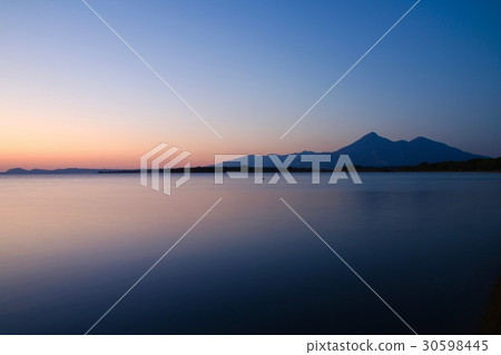 Lake Inawashiro and Bandai (Inawashiro-machi) at dusk 30598445