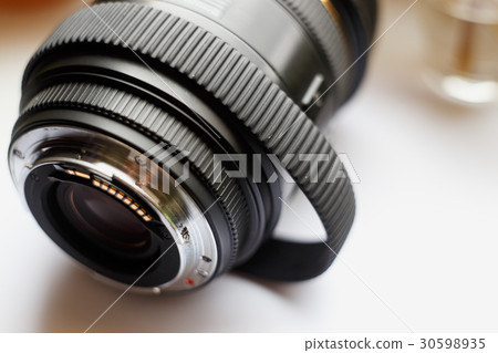 SLR photography lens with stretched rubber ring SLR photography lens with stretched rubber ring 30598935