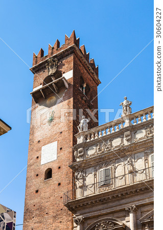 view of tower Torre del Gardello in Verona city 30604227